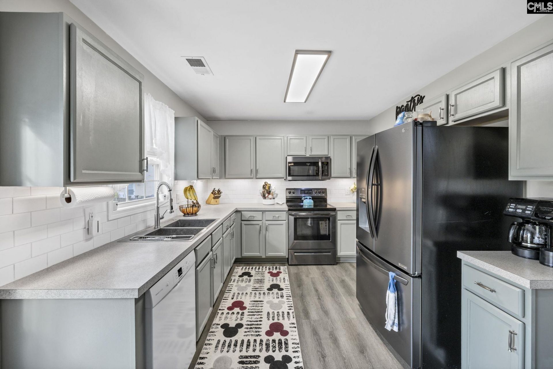 727 Applegate Lane  Photo 12