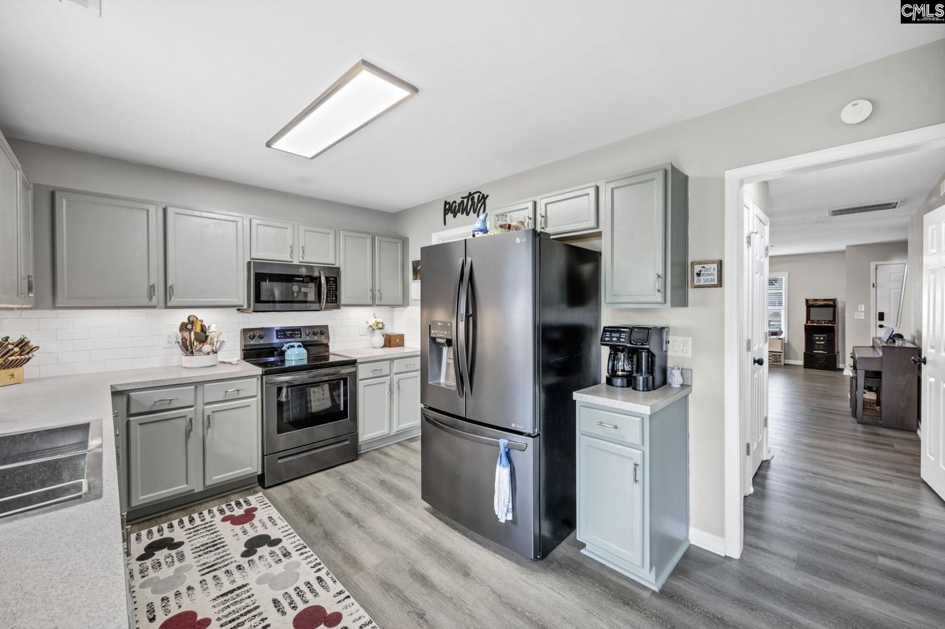 727 Applegate Lane  Photo 13