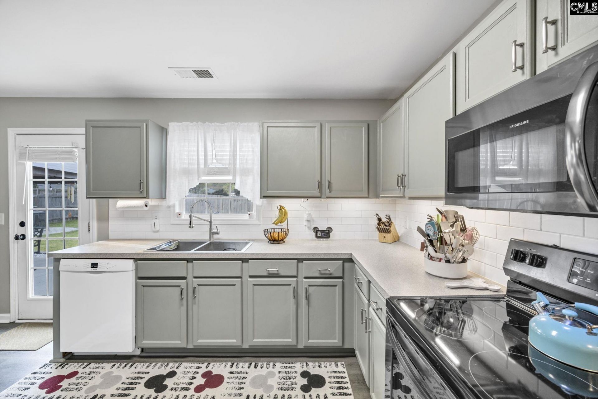 727 Applegate Lane  Photo 14