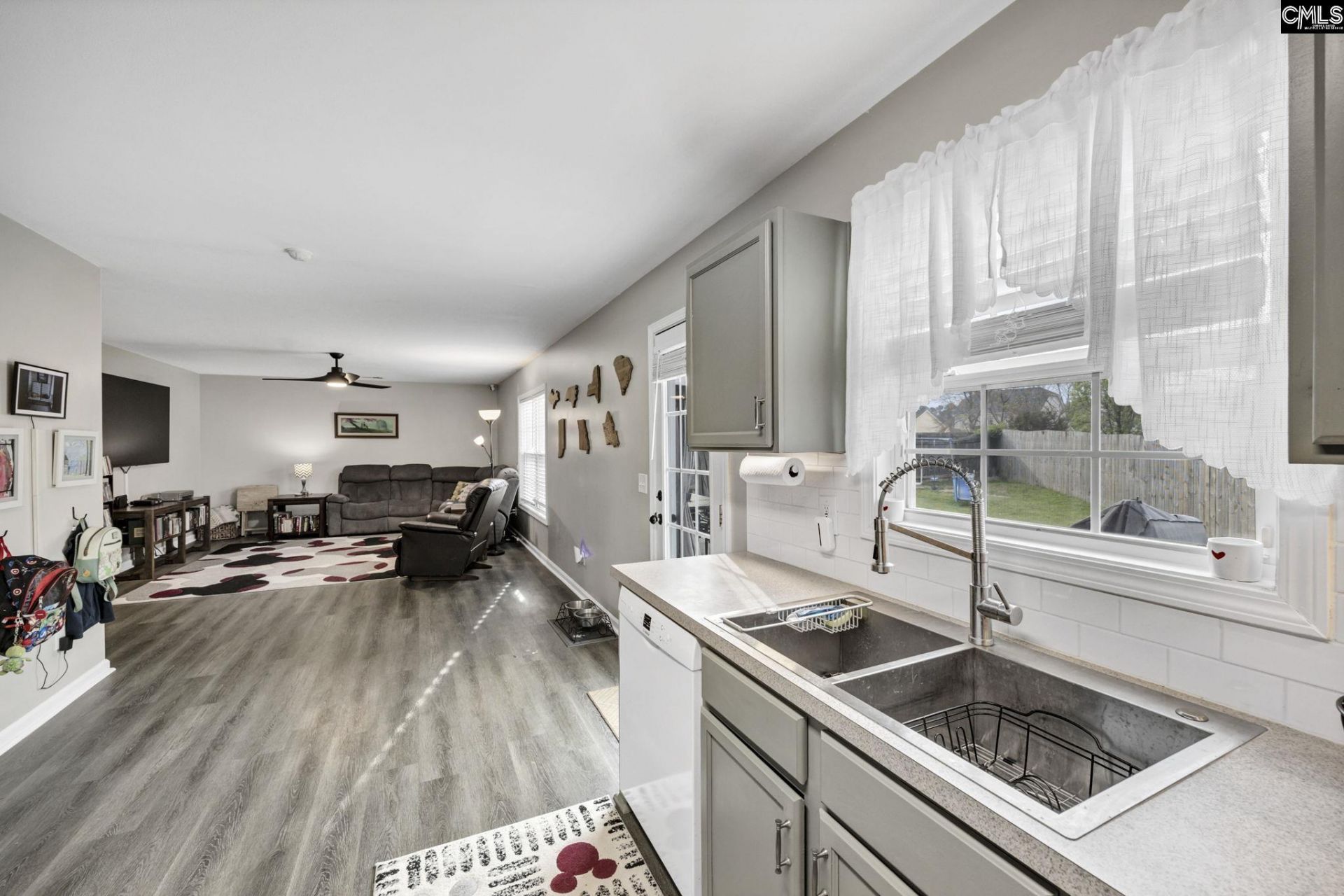 727 Applegate Lane  Photo 15