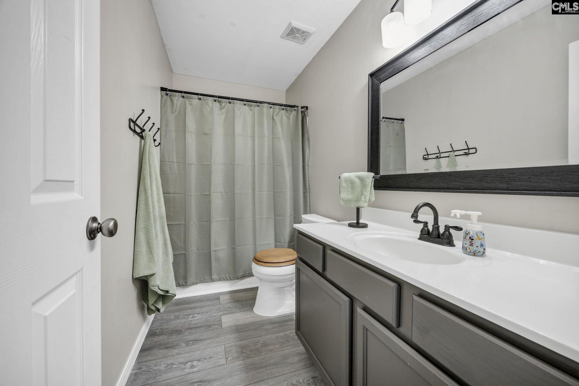 727 Applegate Lane  Photo 25