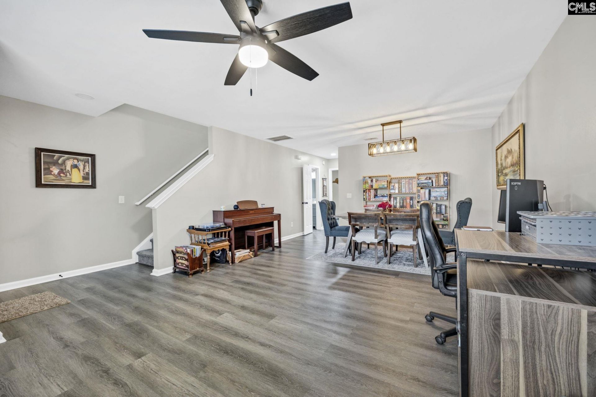 727 Applegate Lane  Photo 9