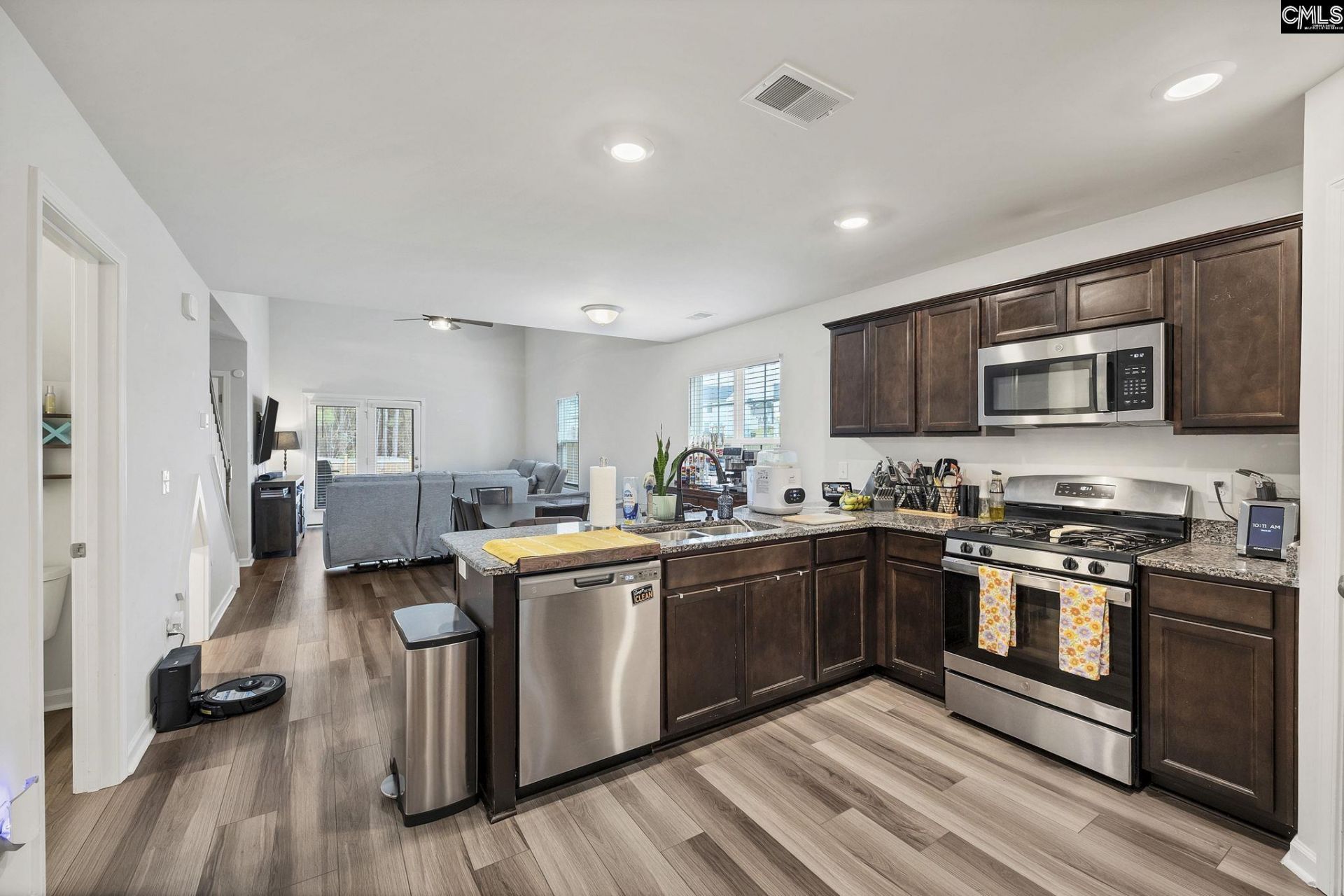 672 Wooster Drive  Photo 6