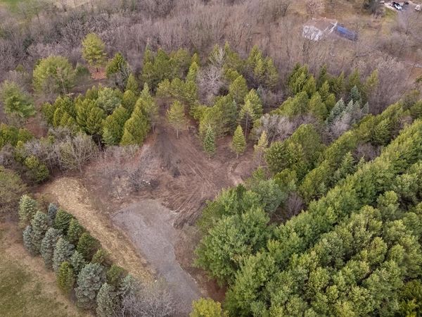 N62W28522 RYBECK ROAD, Hartland, WI 53029