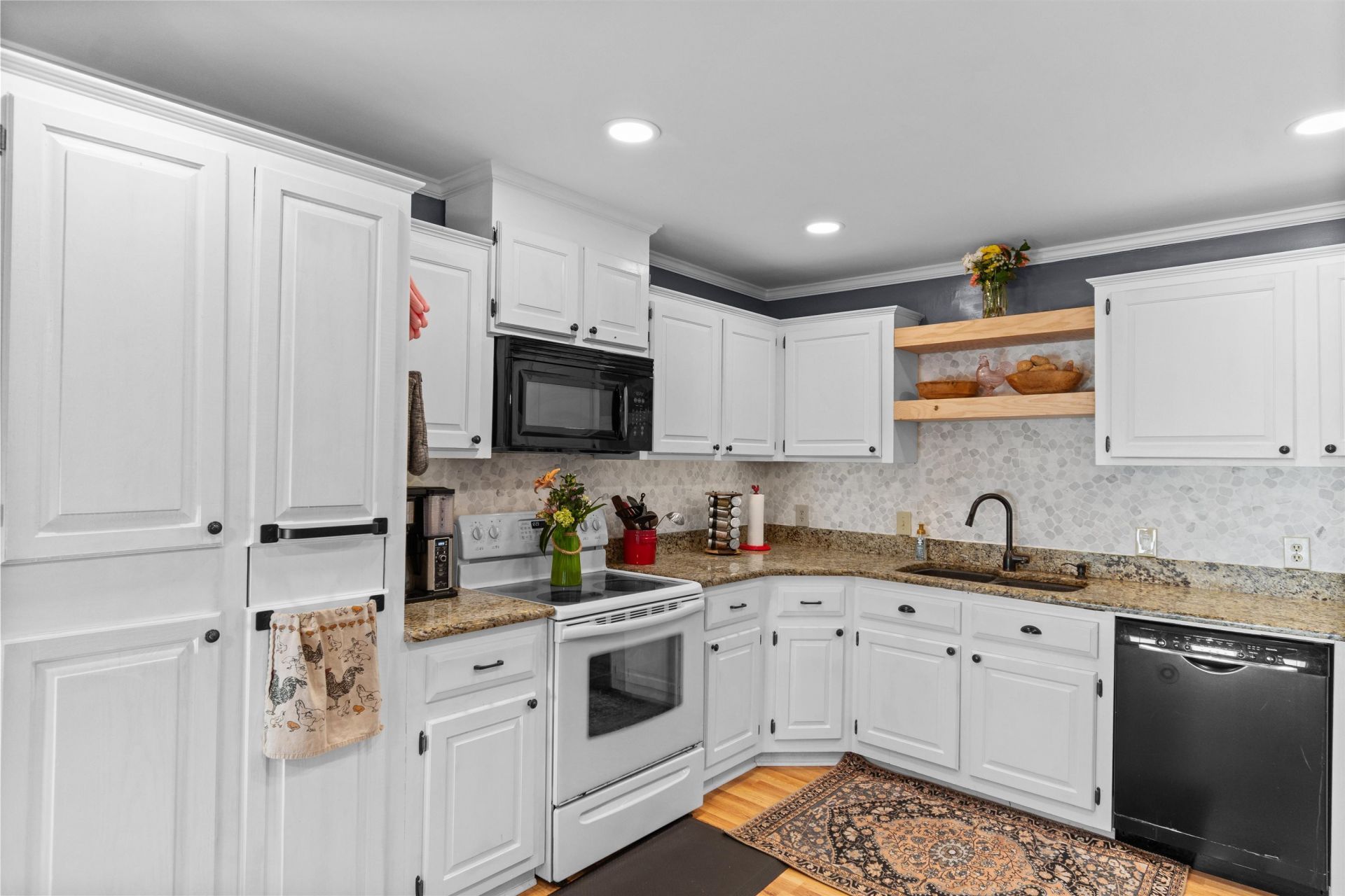 7420 Springside Dr. Photo 5