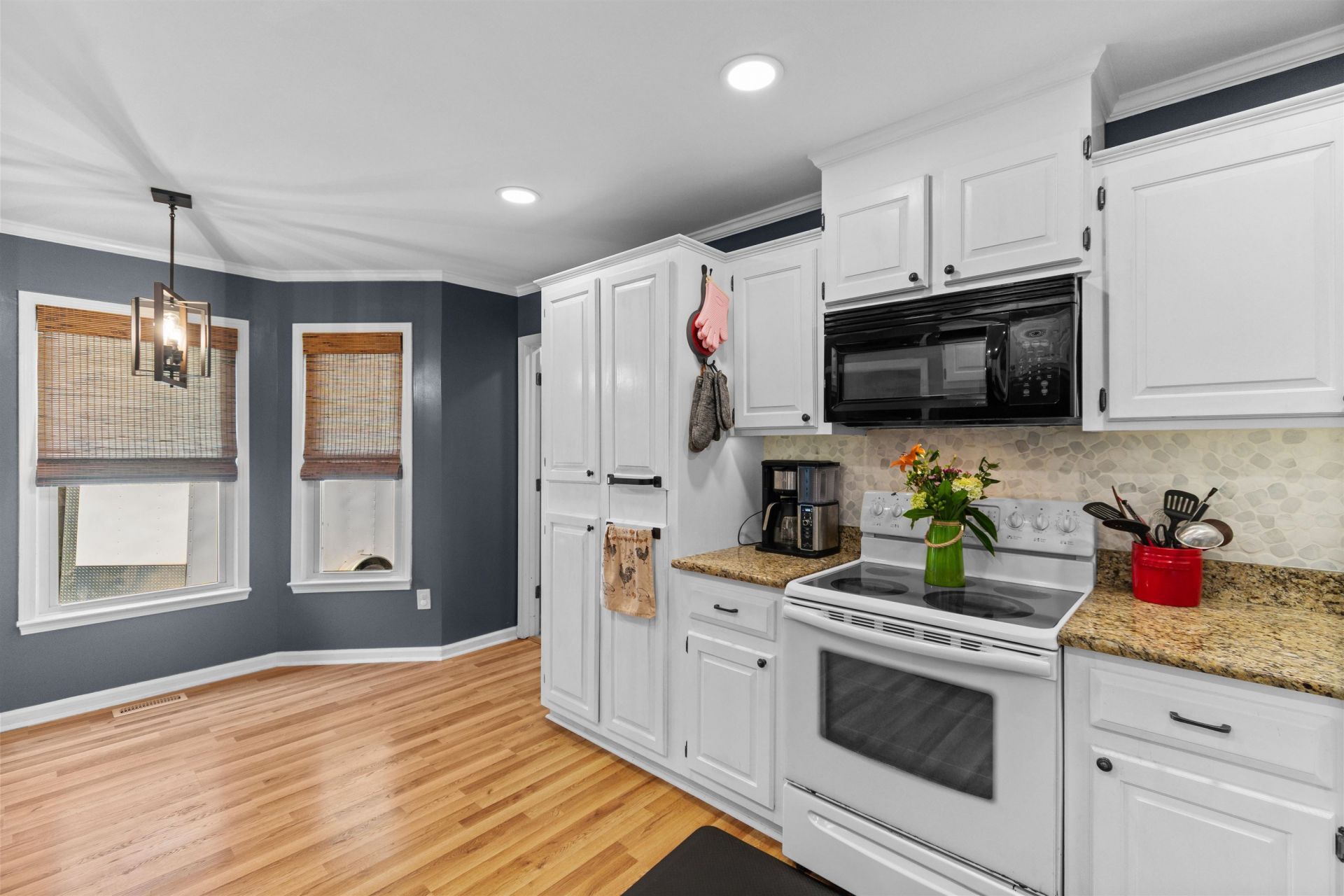 7420 Springside Dr. Photo 9