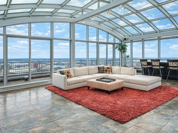 112 Campau Circle NW, Grand Rapids, MI 49503