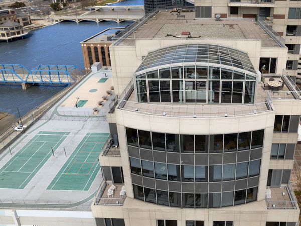 112 Campau Circle NW, Grand Rapids, MI 49503