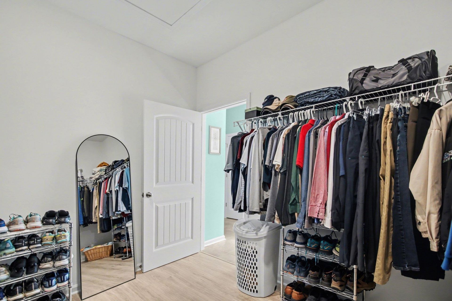 5020 Vinesia Dr. Photo 17