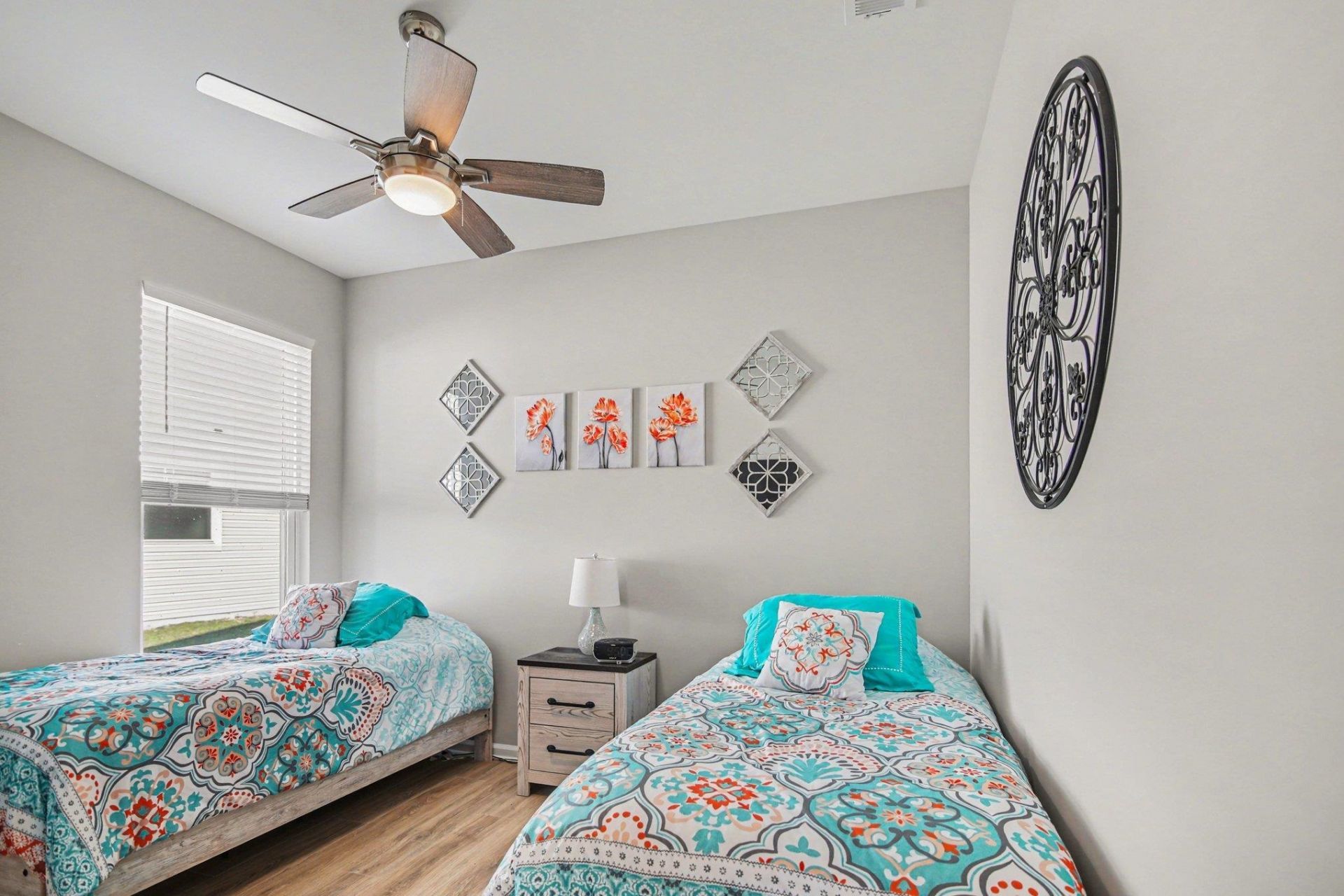 5020 Vinesia Dr. Photo 19