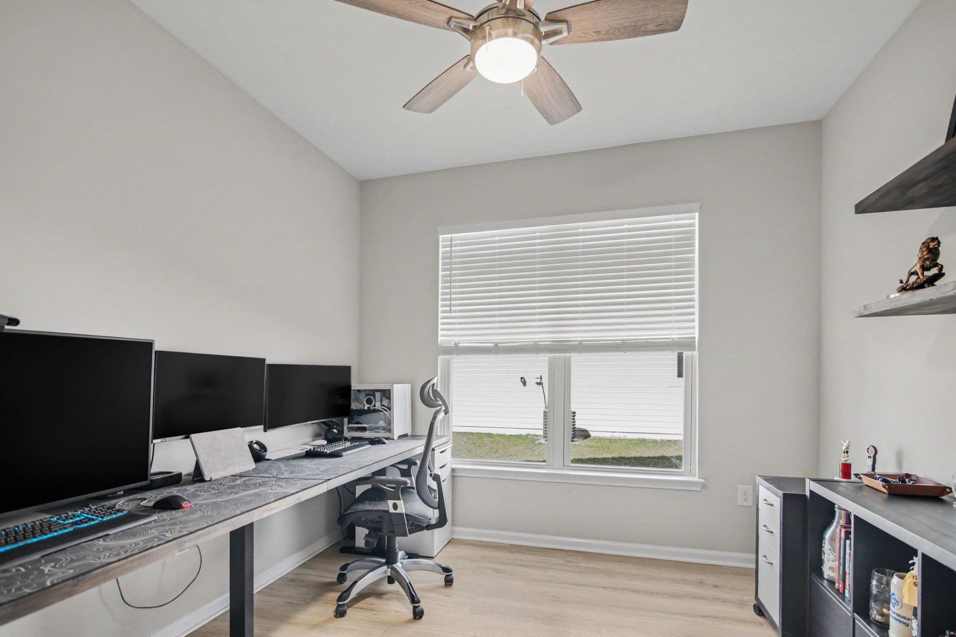 5020 Vinesia Dr. Photo 27