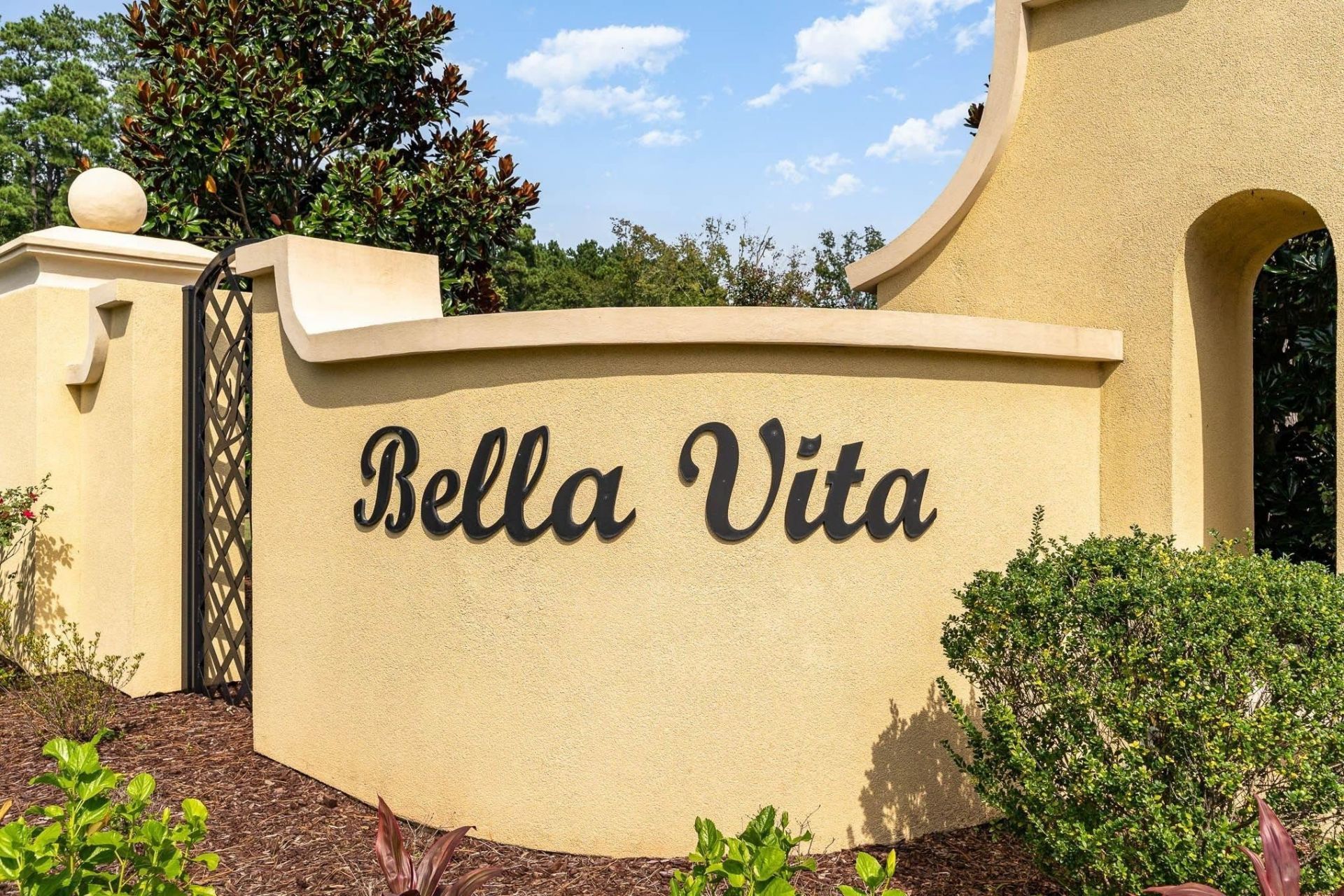 5020 Vinesia Dr. Photo 35