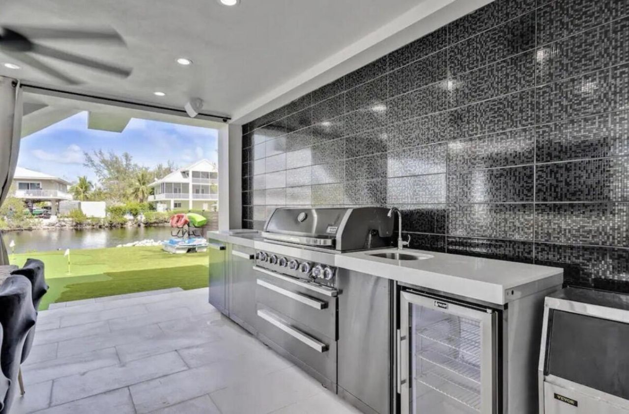 32 N Bounty Lane, Key Largo, FL 33037 Photo