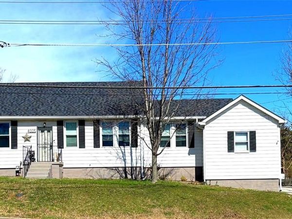 4005 Reavis Barracks Road , Unincorporated, MO 63125