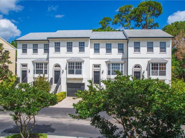 1670 42nd Square, Unit 102, Vero Beach, FL 32960