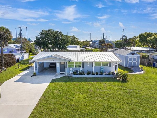 1640 4th Avenue, Vero Beach, FL 32960