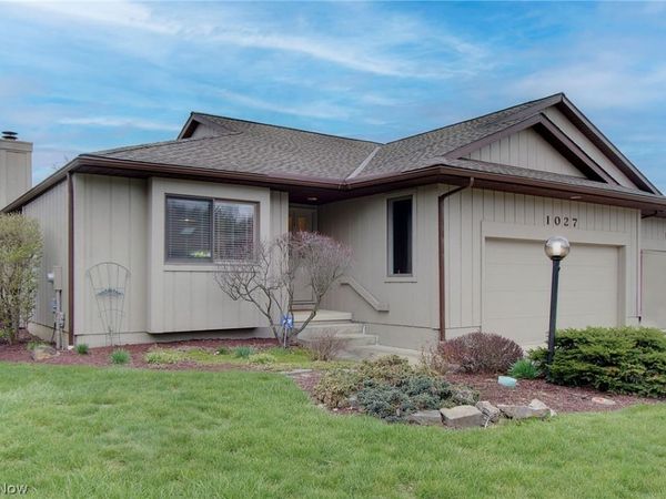 1027 Heath Way , Stow, OH 44224