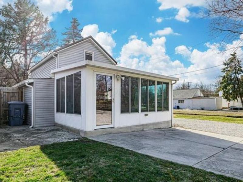 156 London Road, Delaware, OH 43015 Photo 6