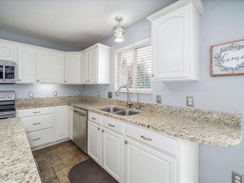 549 Chatham Court, Circleville, OH 43113 Photo 13