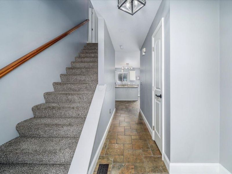 549 Chatham Court, Circleville, OH 43113 Photo 8