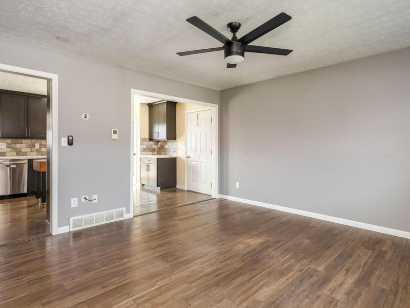 2295 Salem Avenue, Grove City, OH 43123 Photo 3