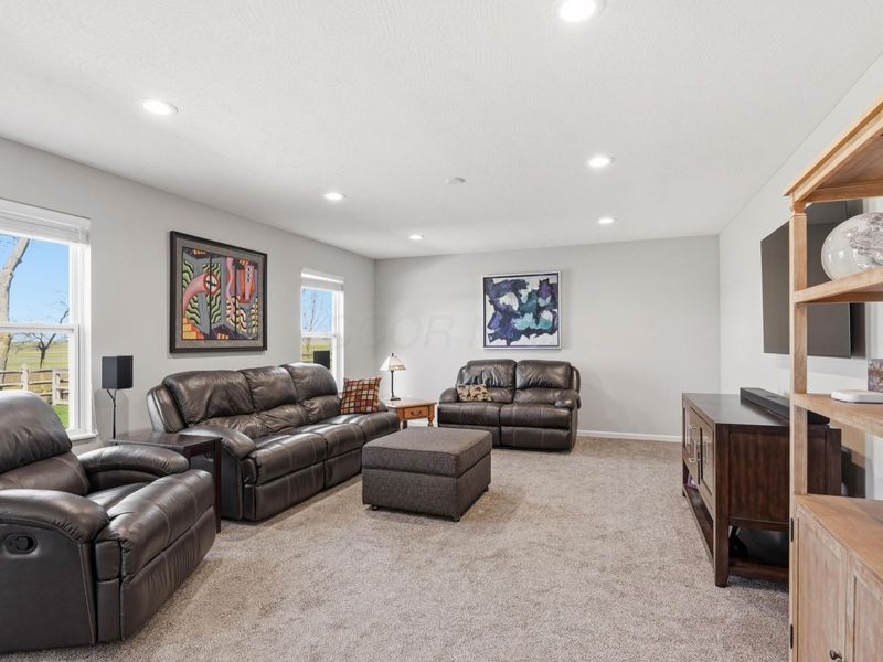 201 Rosewood Loop SW, Commercial Point, OH 43116 Photo 15