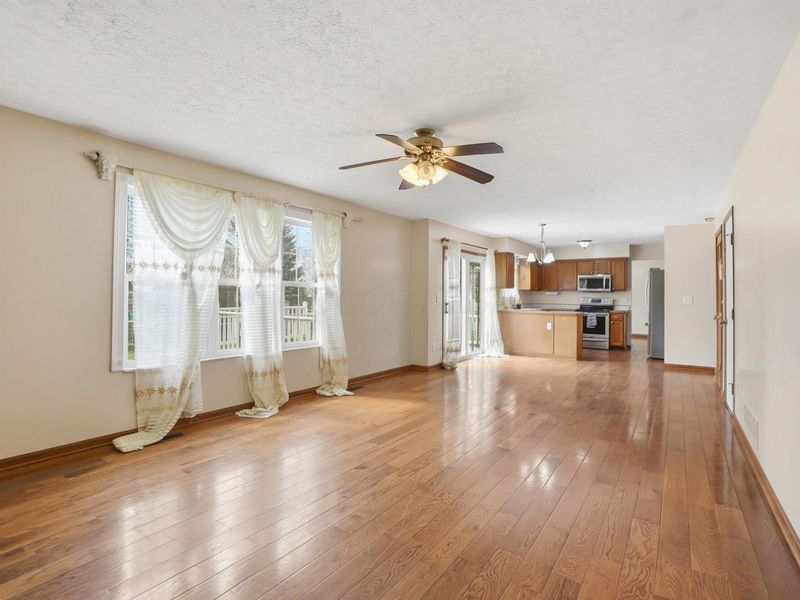 6117 Jimson Drive , Galloway, OH 43119 Photo 13