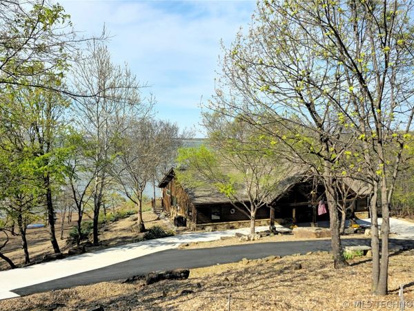 1807 Rose Lane, Eufaula, OK 74432