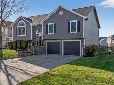 7805 NE 109th Circle, Kansas City, MO 64157