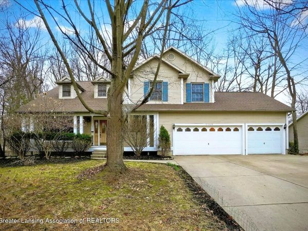 2460 Sanibel Hollow, Holt, MI 48842