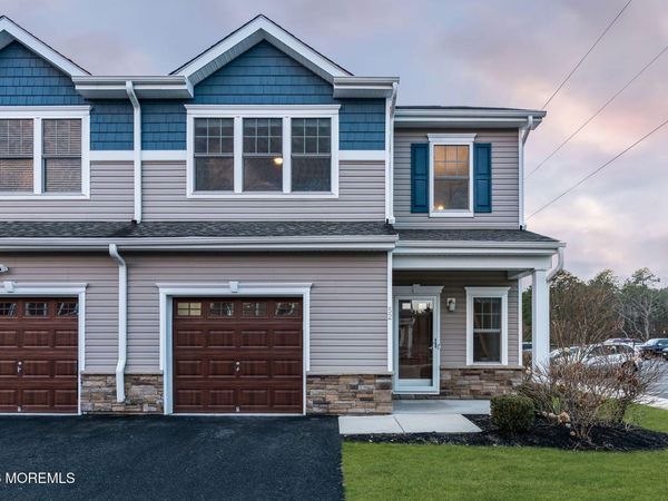 52 Rockingham Way, Unit 1, Manchester, NJ 08759