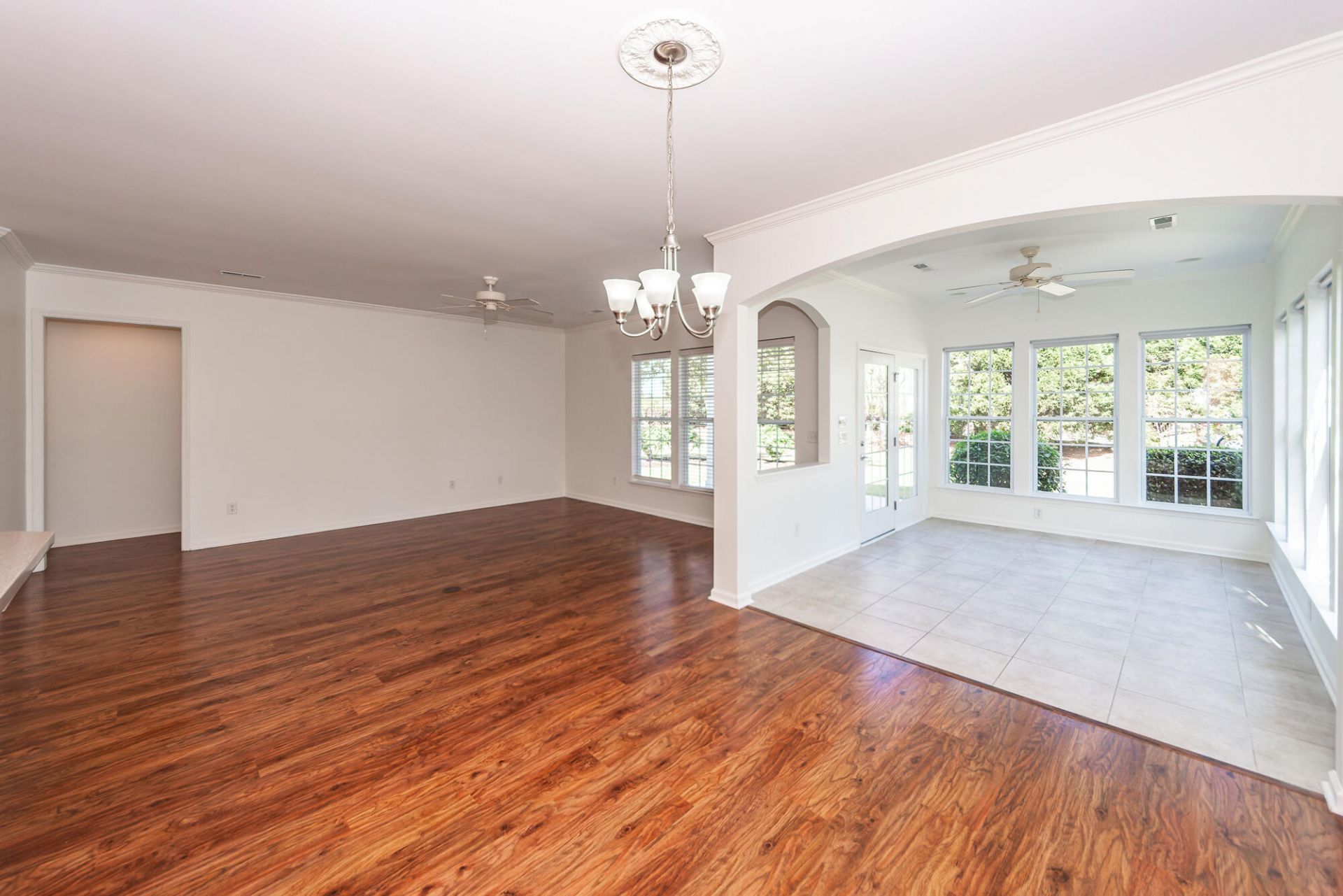 318 Oyster Bay Drive Photo 10