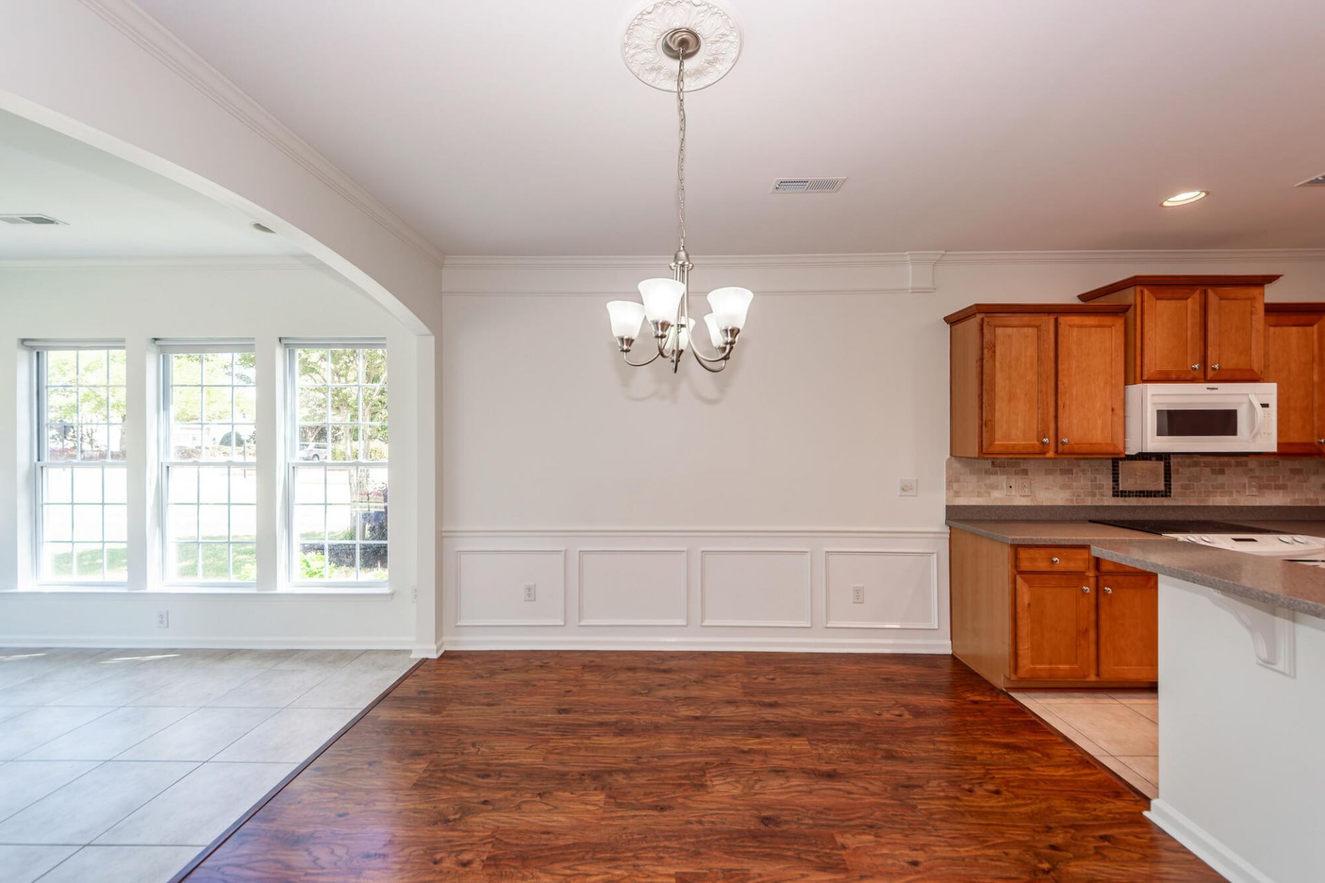 318 Oyster Bay Drive Photo 11