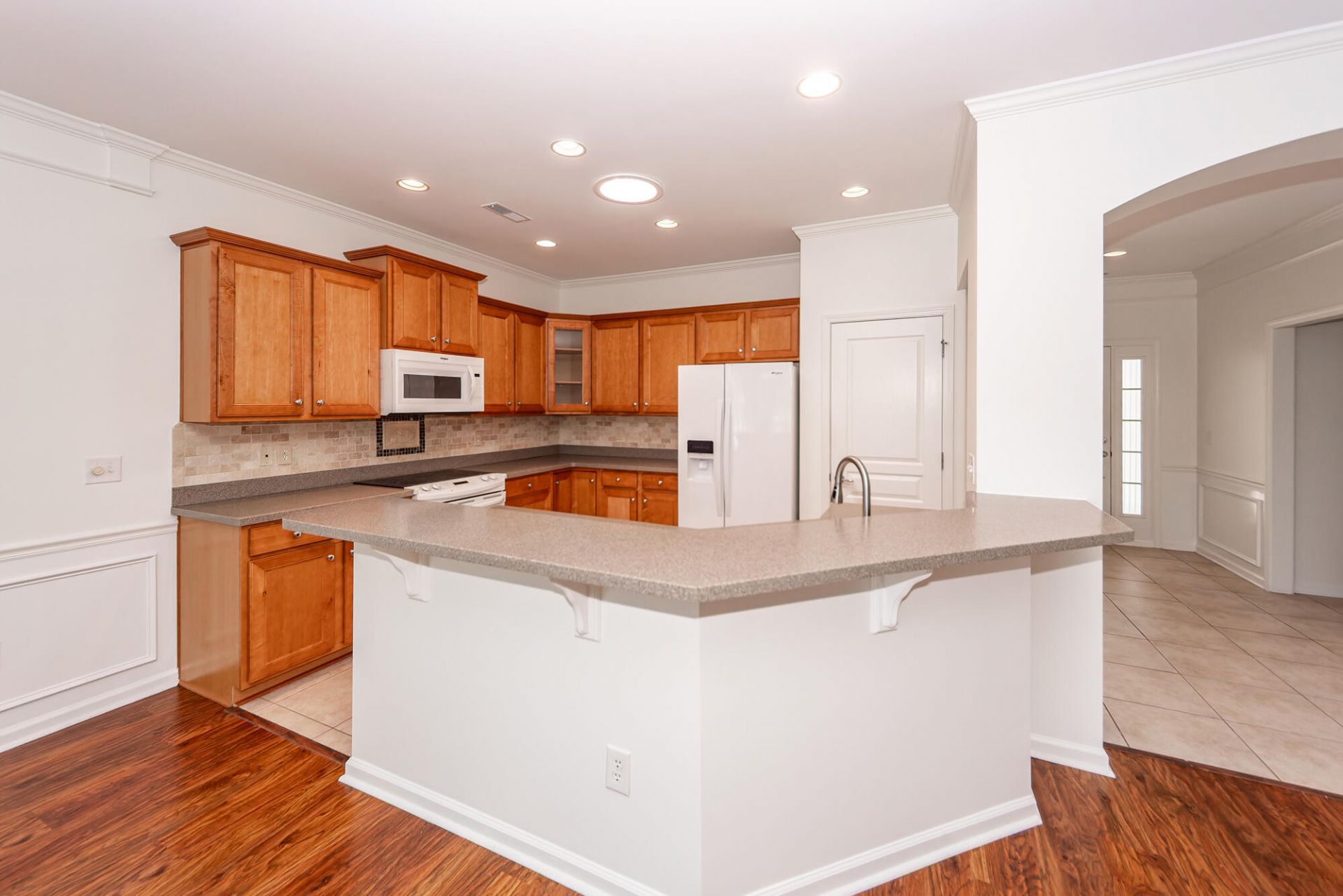 318 Oyster Bay Drive Photo 13