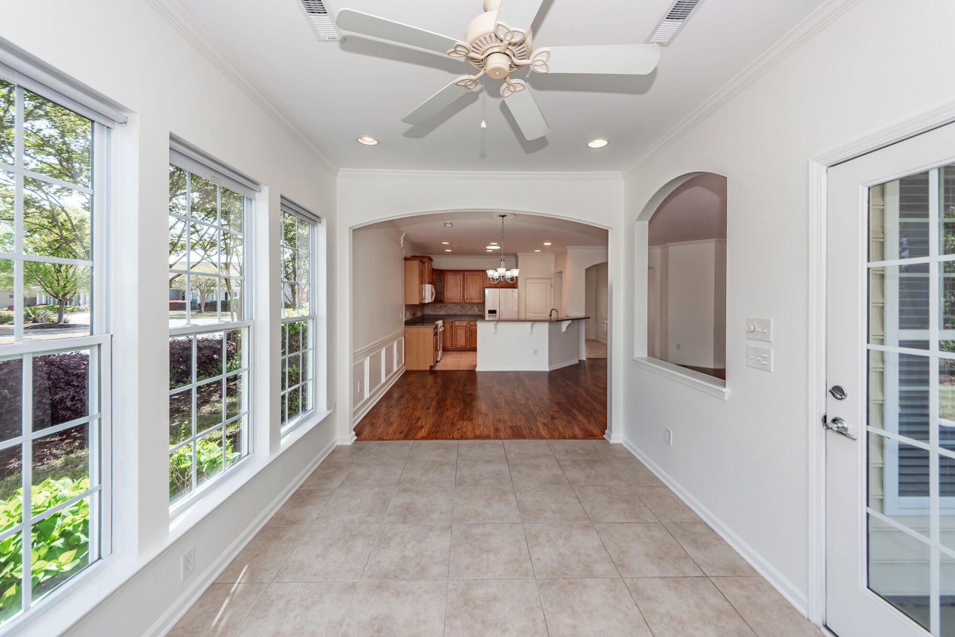 318 Oyster Bay Drive Photo 15