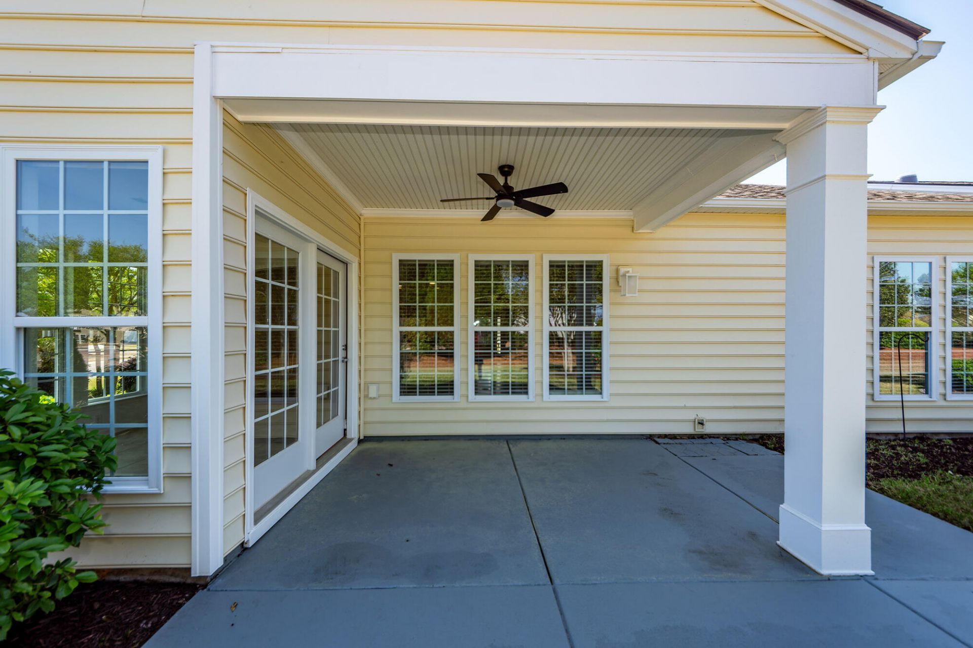 318 Oyster Bay Drive Photo 19