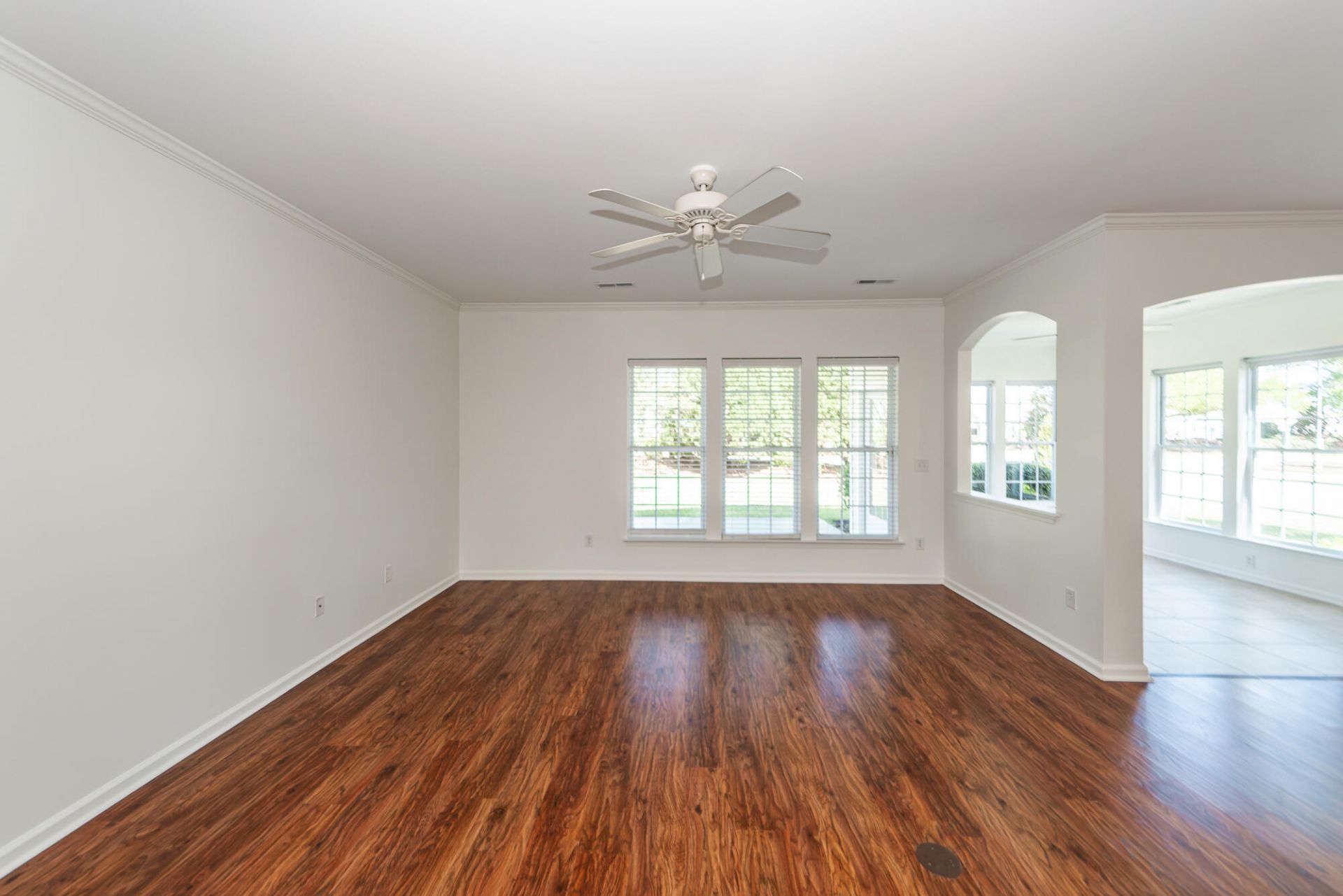 318 Oyster Bay Drive Photo 23