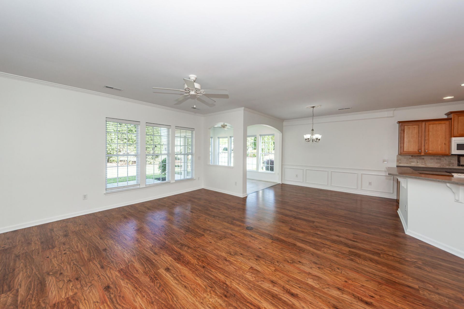 318 Oyster Bay Drive Photo 24