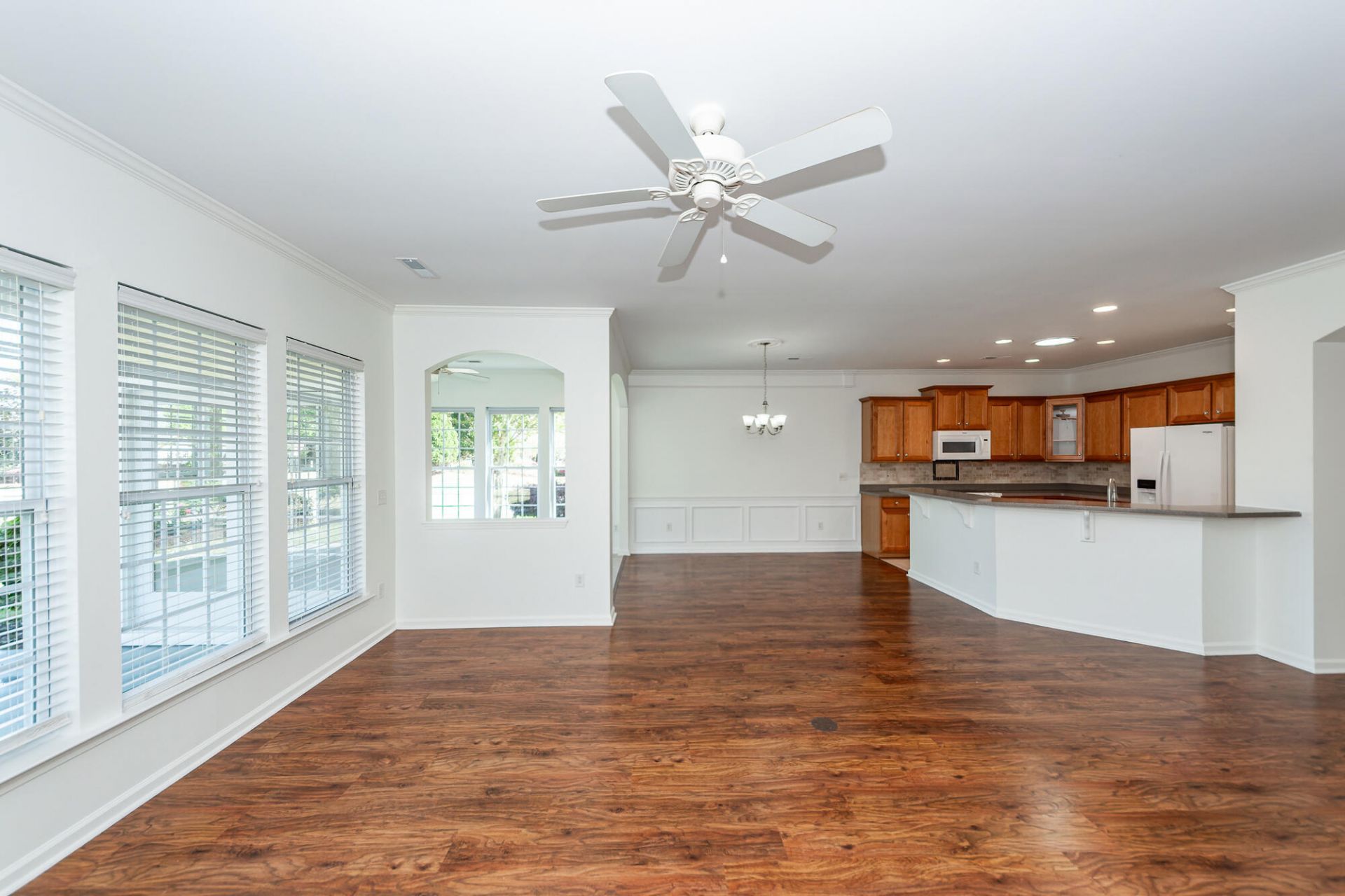 318 Oyster Bay Drive Photo 25