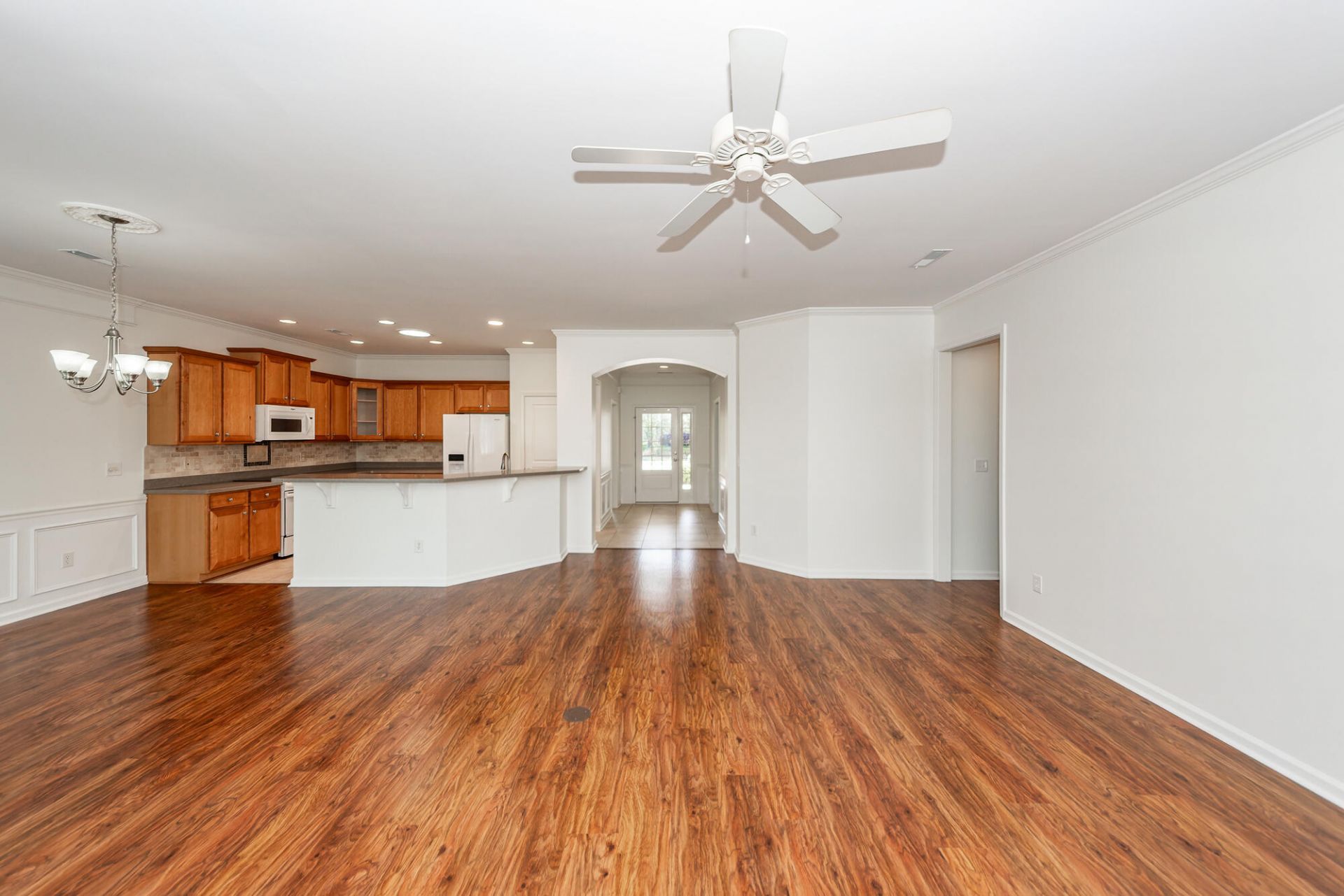 318 Oyster Bay Drive Photo 26