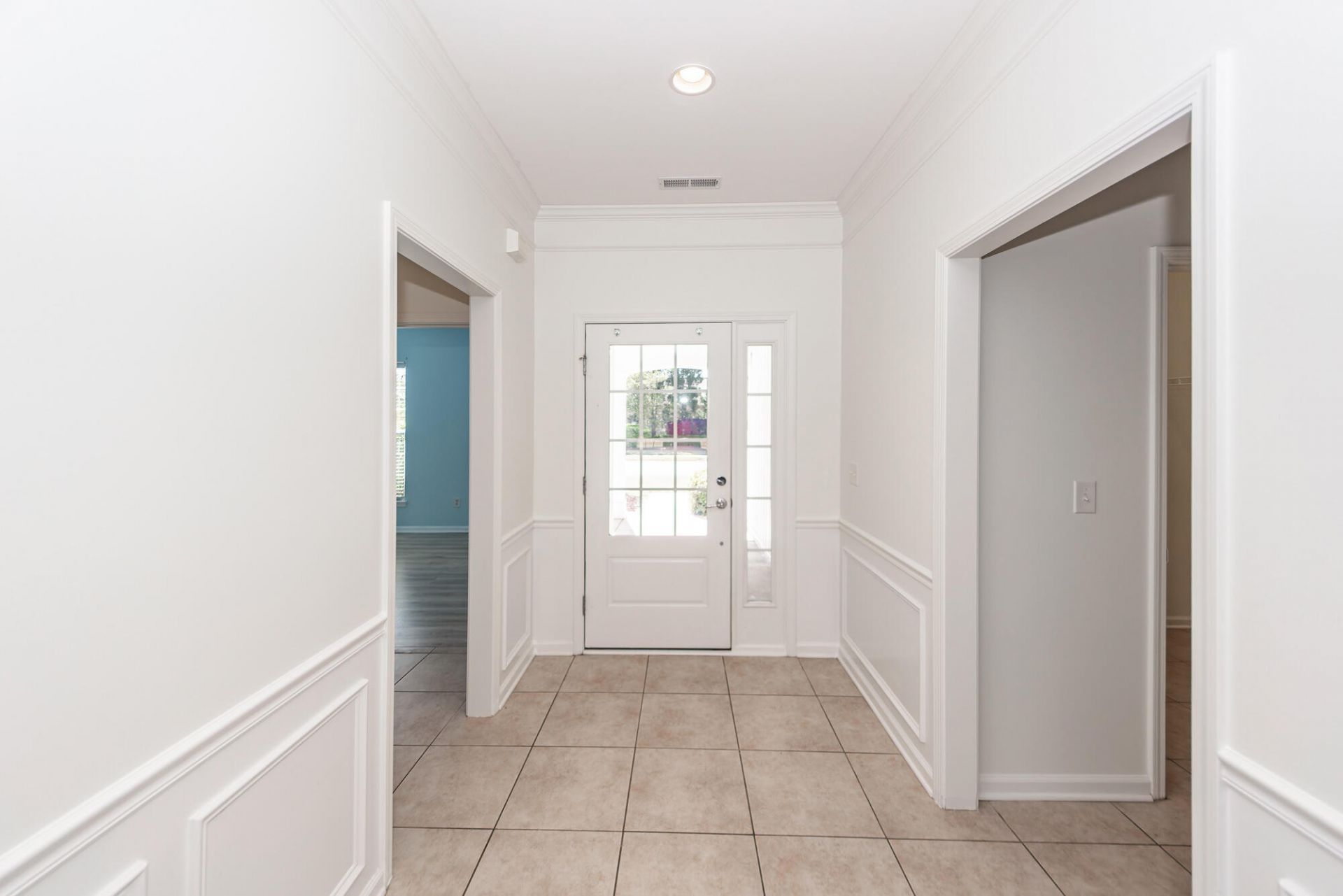 318 Oyster Bay Drive Photo 5