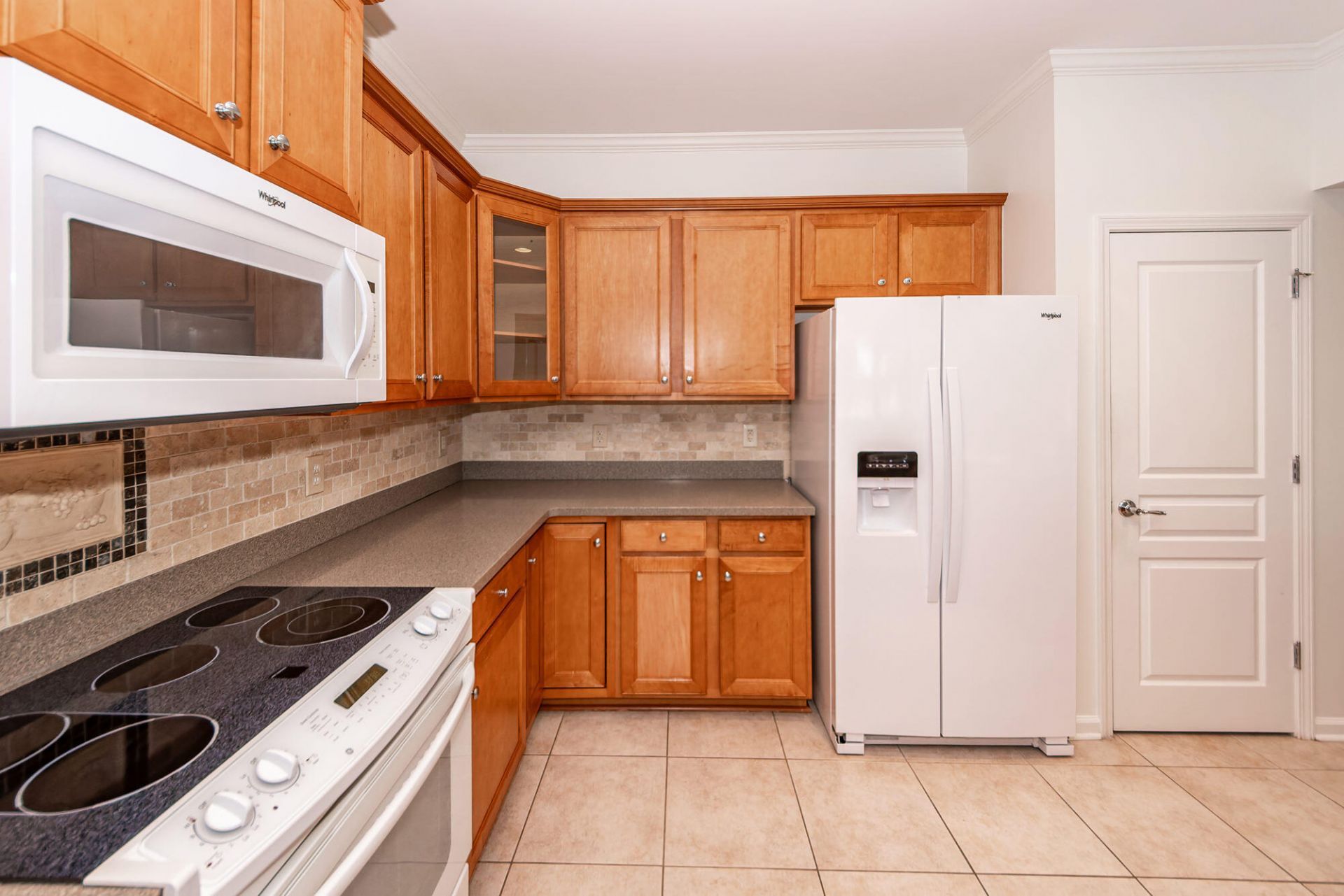 318 Oyster Bay Drive Photo 8