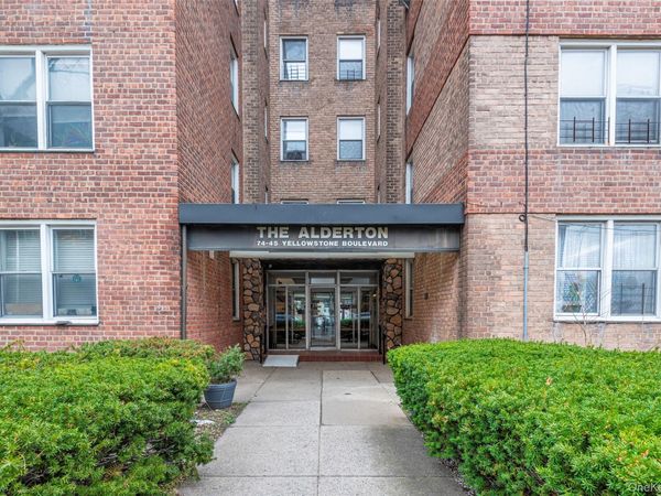 74-45 Yellowstone Boulevard , Unit 4H, Rego Park, NY 11374