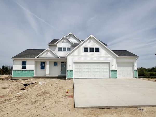 7082 Kettle Dale Avenue SE, Alto, MI 49302
