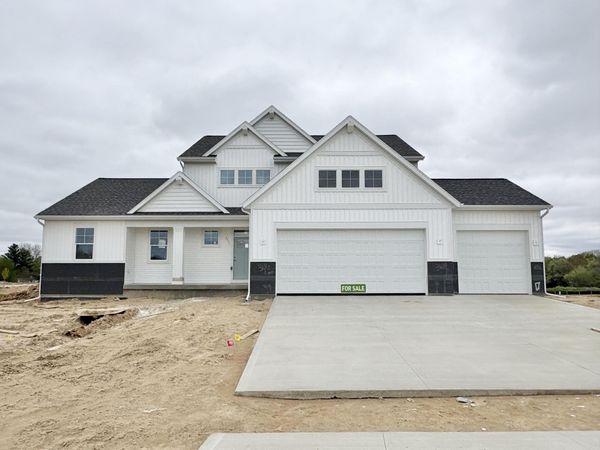 7082 Kettle Dale Avenue SE, Alto, MI 49302