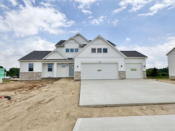 7082 Kettle Dale Avenue SE, Alto, MI 49302