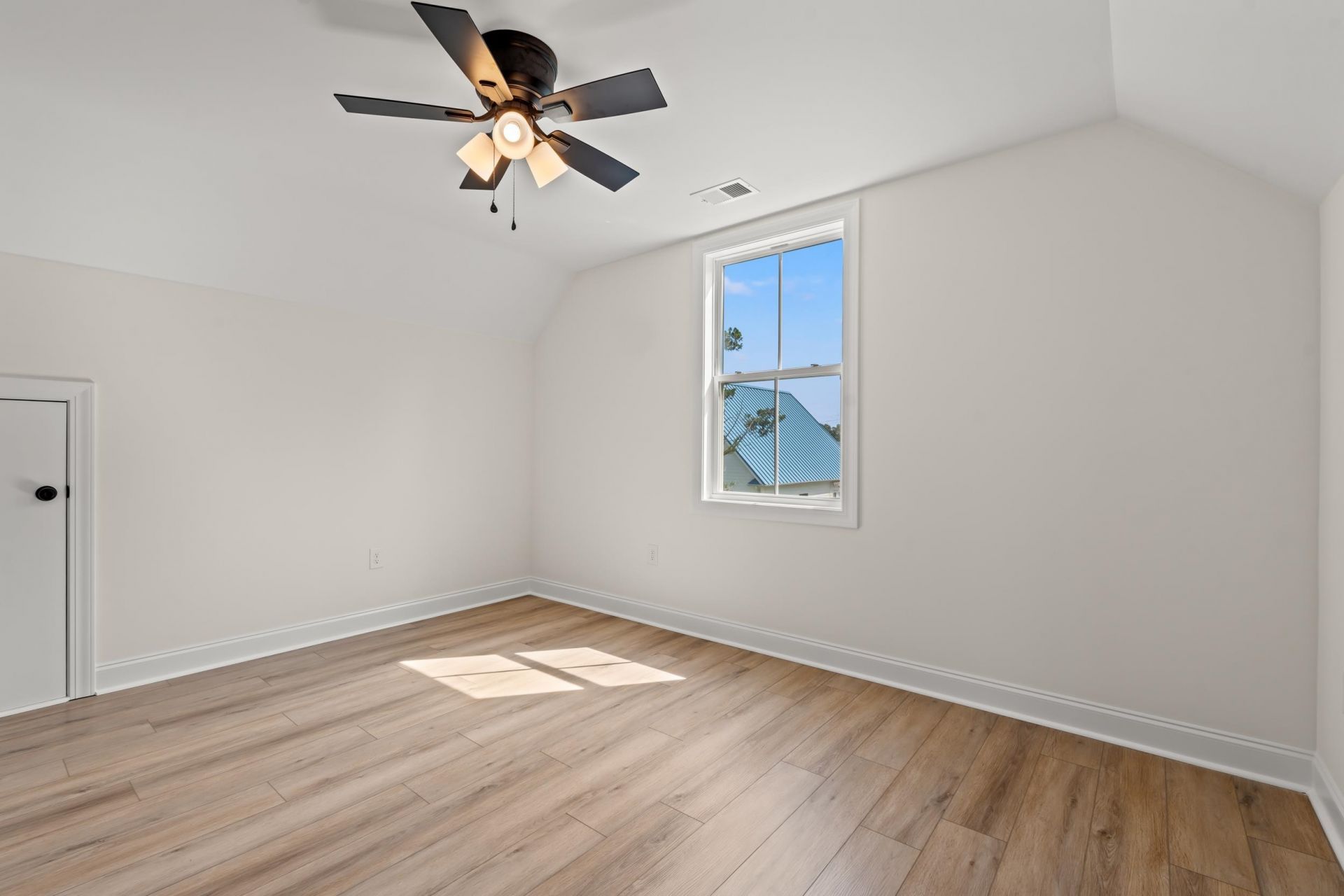 1718 26th Ave. N Photo 24