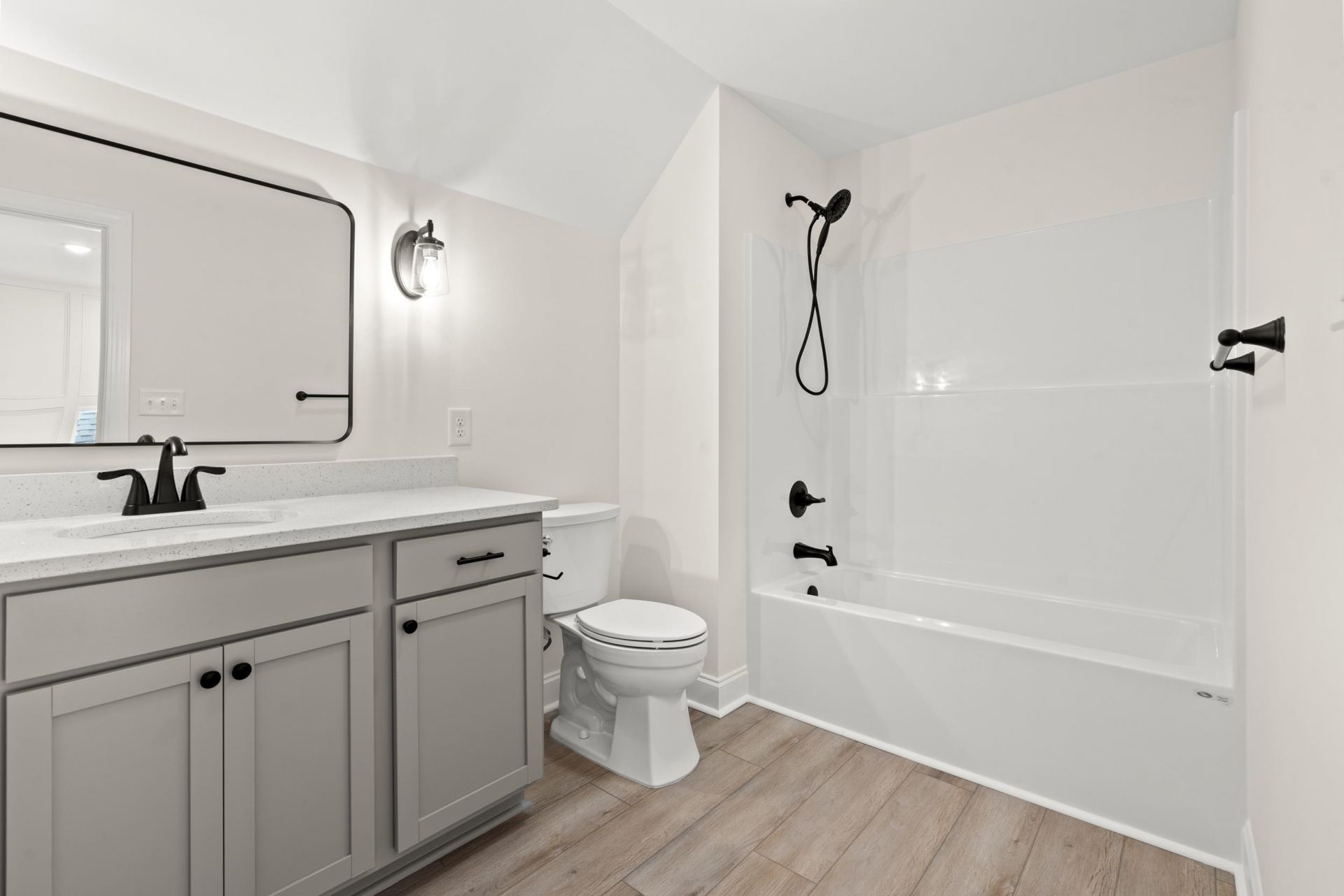 1716 26th Ave. N Photo 27