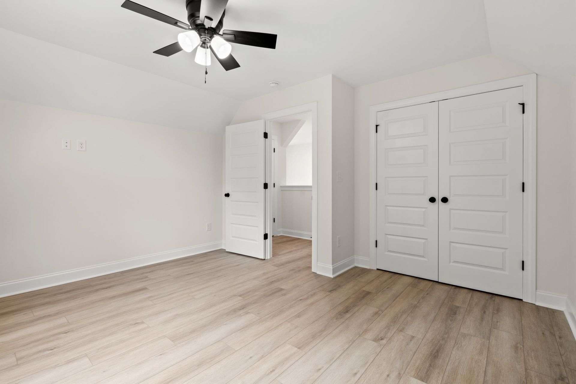 1716 26th Ave. N Photo 30