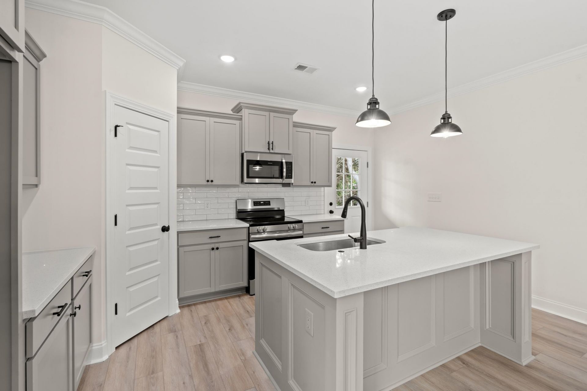 1716 26th Ave. N Photo 7